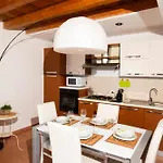 Apartamento Montesanto 13 *